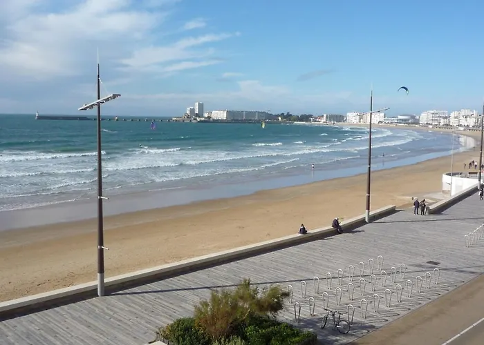 T2 Renove Avec Terrasse A 200m De La Plage, Proche Commerces - - Fr-1-92-814 莱萨布勒-多洛讷