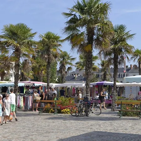 T2 Renove Avec Terrasse A 200m De La Plage, Proche Commerces - - Fr-1-92-814 *
