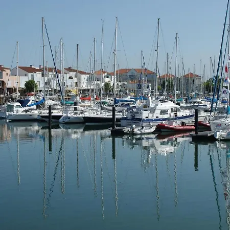 T2 Renove Avec Terrasse A 200m De La Plage, Proche Commerces - - Fr-1-92-814 * Les Sables-d'Olonne