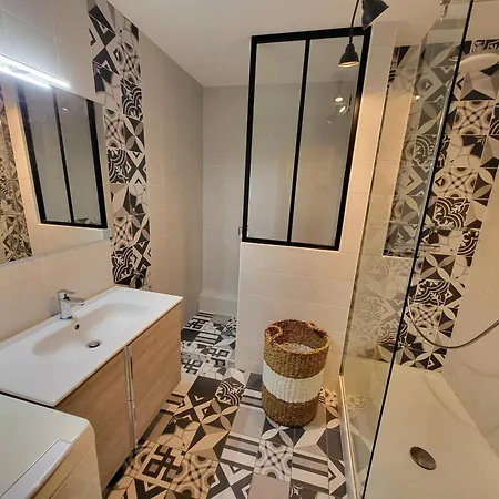 T2 Renove Avec Terrasse A 200m De La Plage, Proche Commerces - - Fr-1-92-814 Apartment